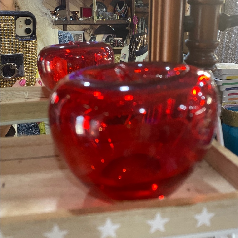 Red Glass Apple Paperweight 4 x 3 inch - Picture 2 of 4